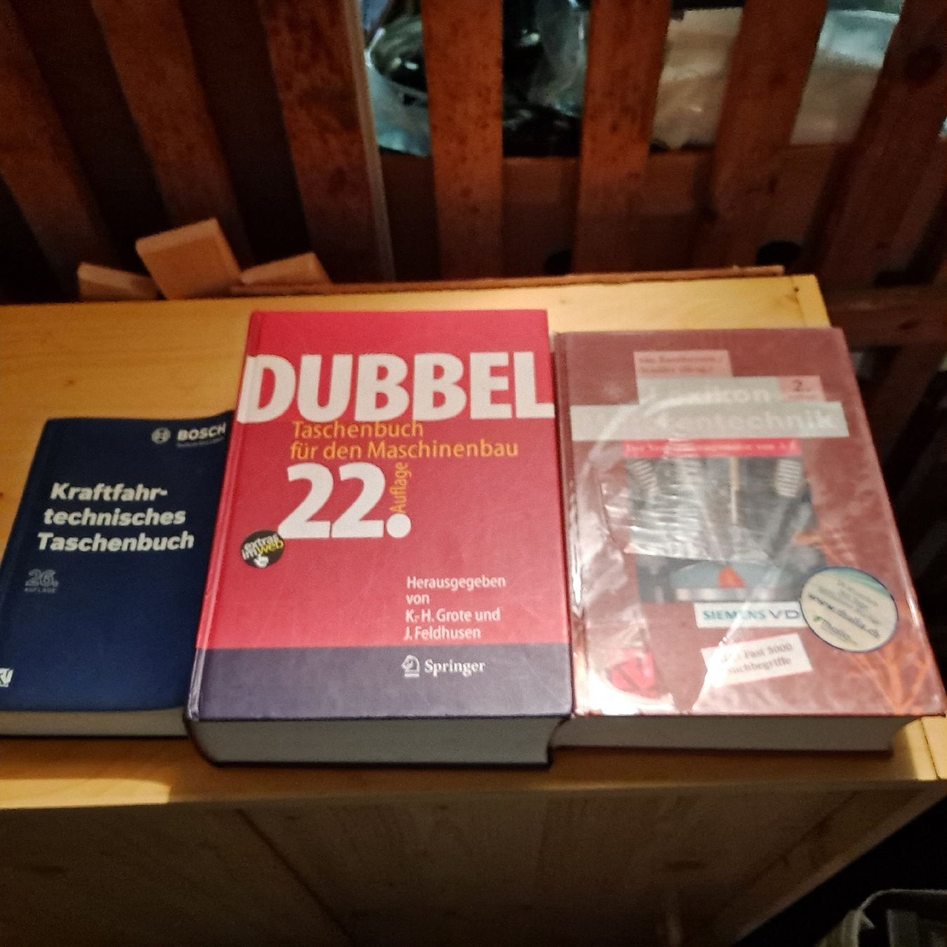 Libri: KFZ Bücher – Usato da Birsfelden venduto da Alepunch