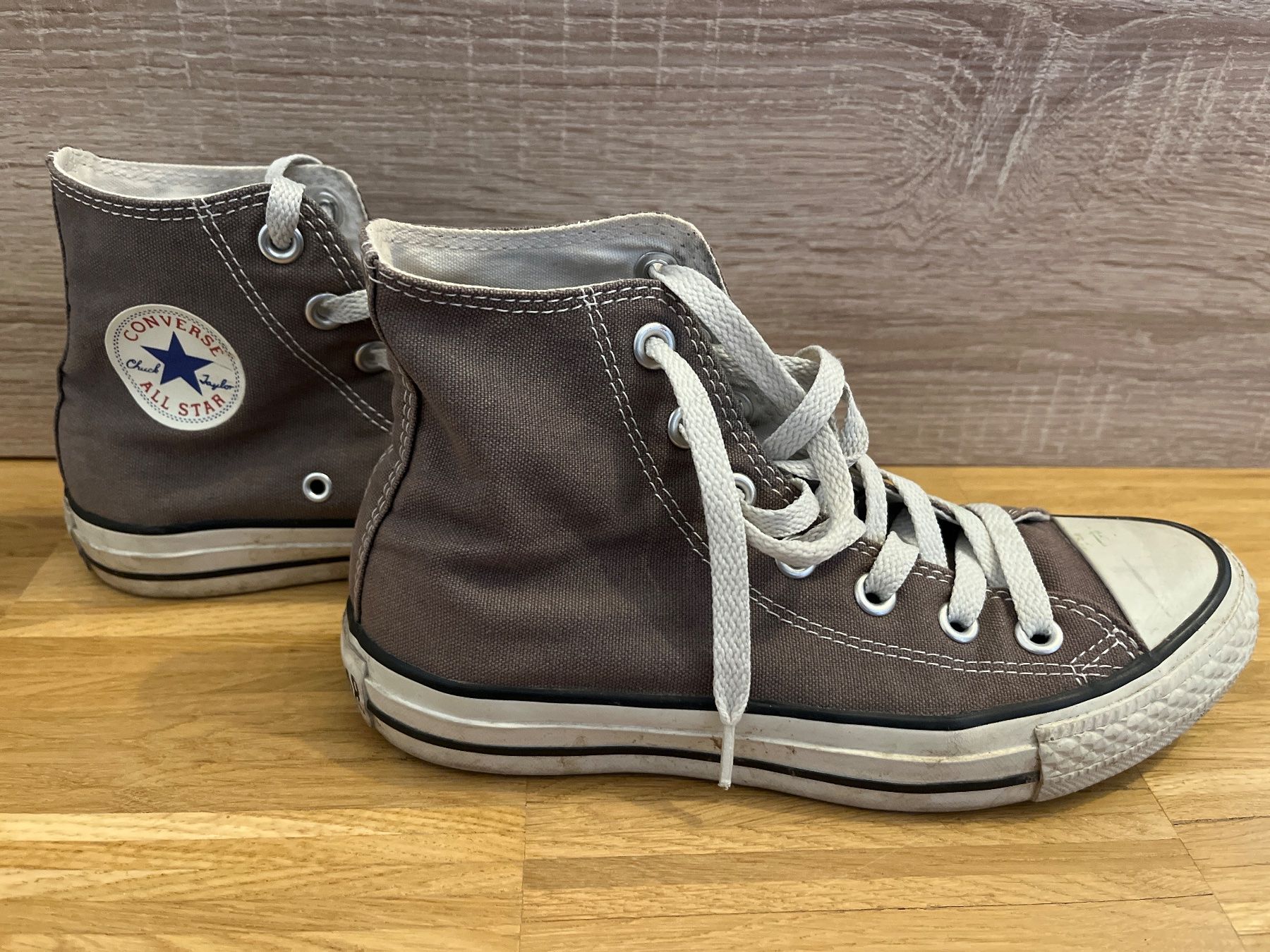 Converse Scarpe da uomo: Converses grises taille 36 – Usato da Genève venduto da Lalafanny66 1