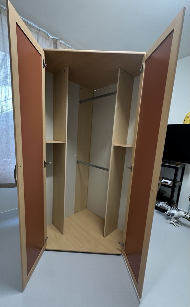 Armadi: Eckschrank – Usato da Bottighofen venduto da mfi_6nkw 1