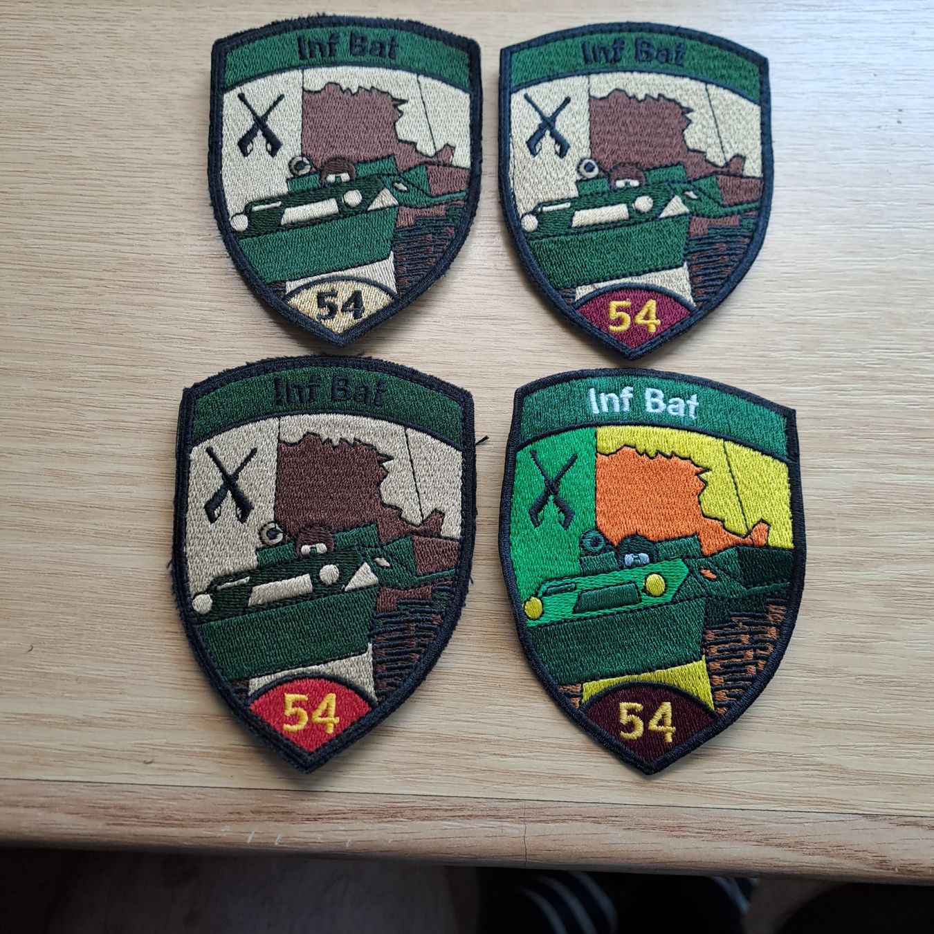 Schweizer Armee Placchette & Badge: Inf Bat 54 – Nuovo (secondo la descrizione) da Gipf-Oberfrick venduto da Mig_29