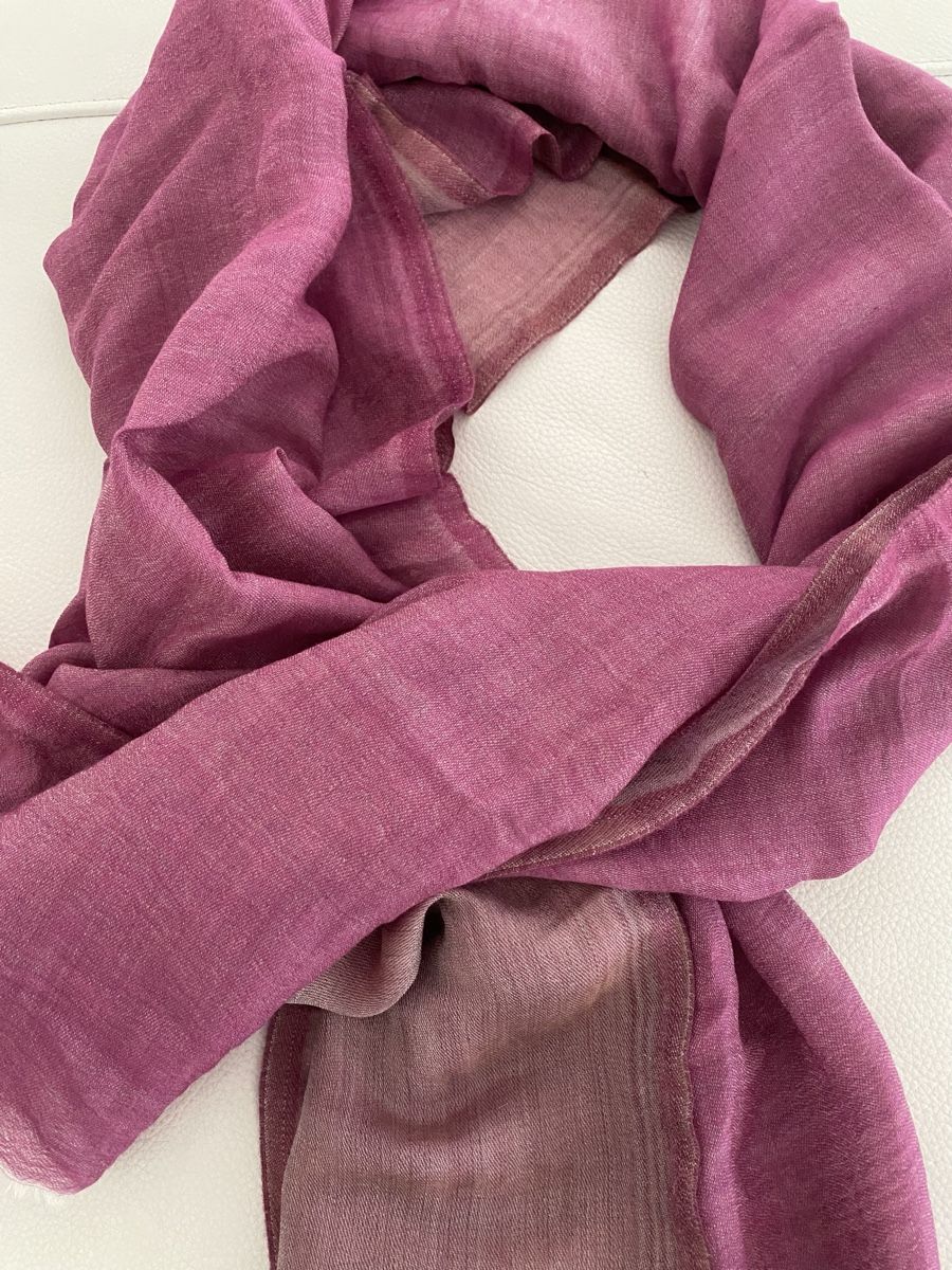 Foulard & Sciarpe: Wolle Schal 🌸 – Usato da Opfikon venduto da Luis144 1