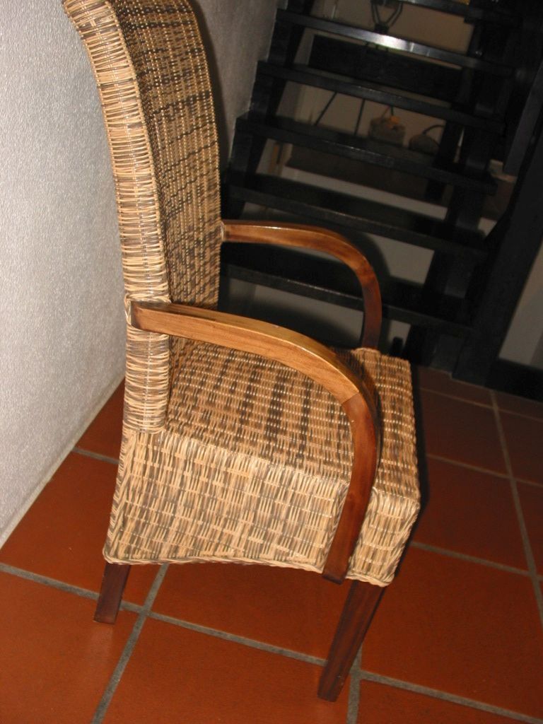 Stühle: Flechtstuhl, Stuhl mit Armlehnen – Gebraucht aus Rickenbach SZ von Frickler 3