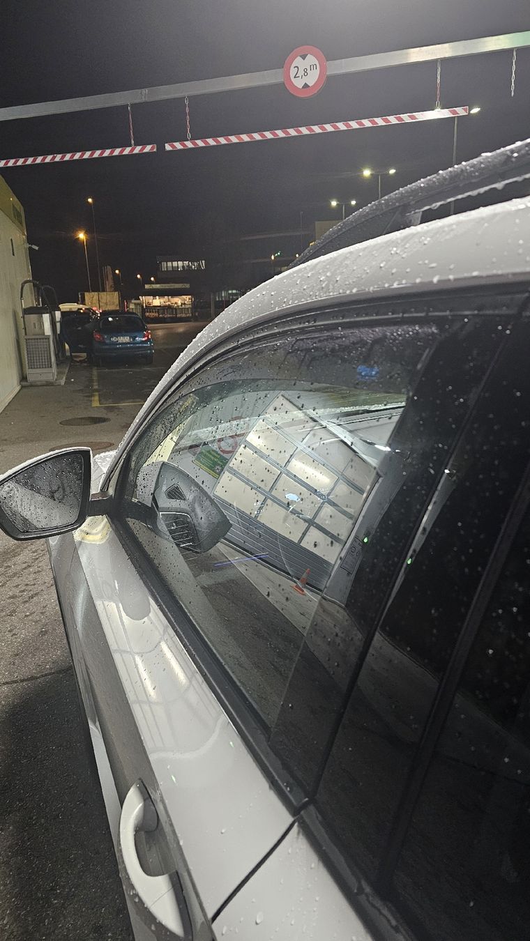 Accessori per altri veicoli: Wasserabweiser Skoda Karoq – Usato da Eschenbach SG venduto da IamAlexConese 1