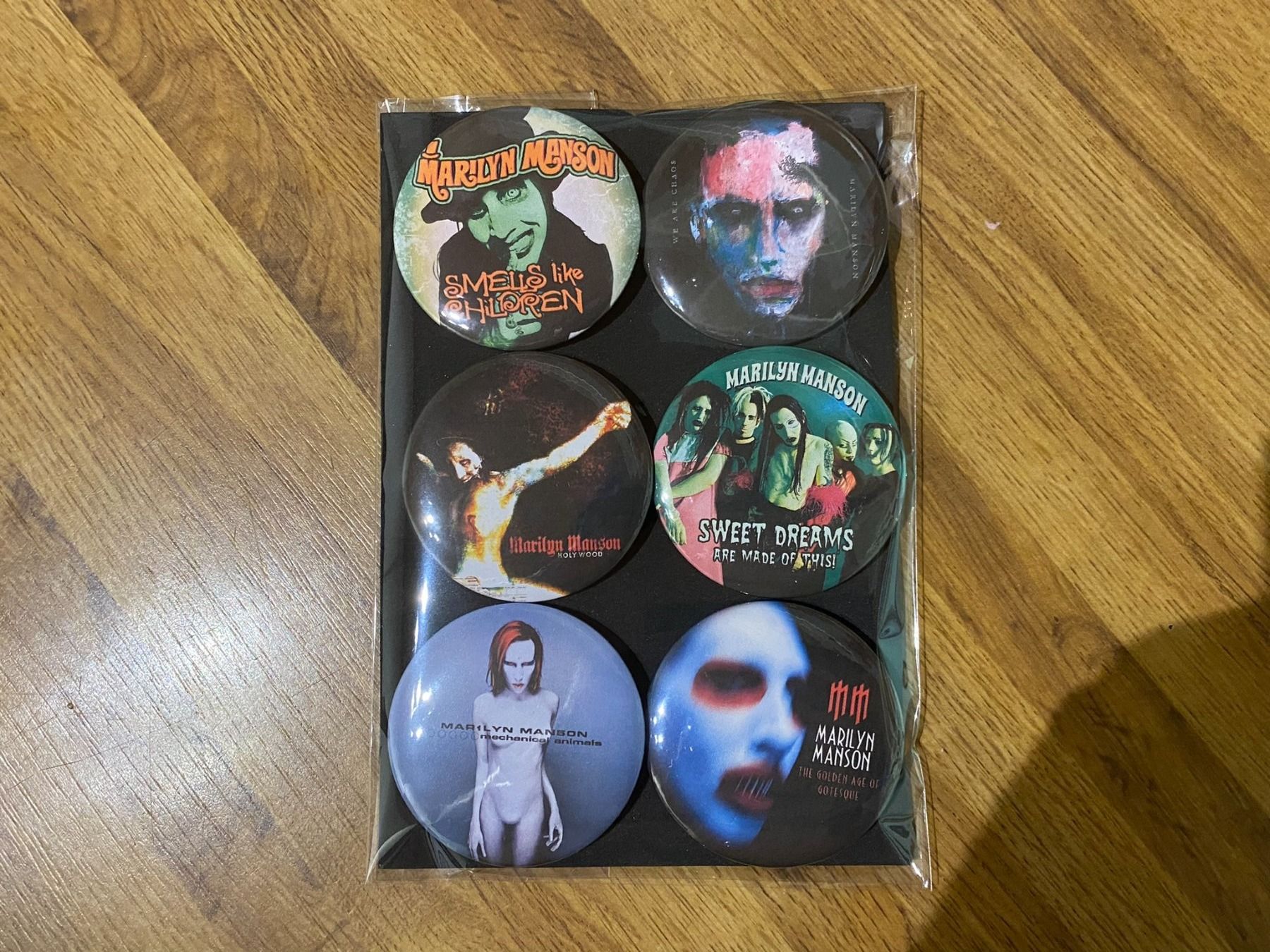 Placchette & Badge: Marilyn Manson Ansteck Badges! – Nuovo (secondo la descrizione) da Basel venduto da FatCatPacksTheRatt