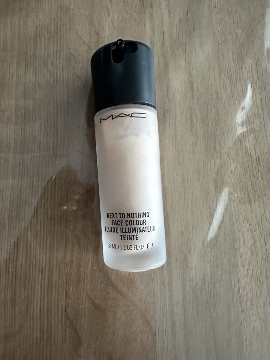 Maquillage: Mac next to nothing face colour light – D'occasion à Courgevaux par missceline5