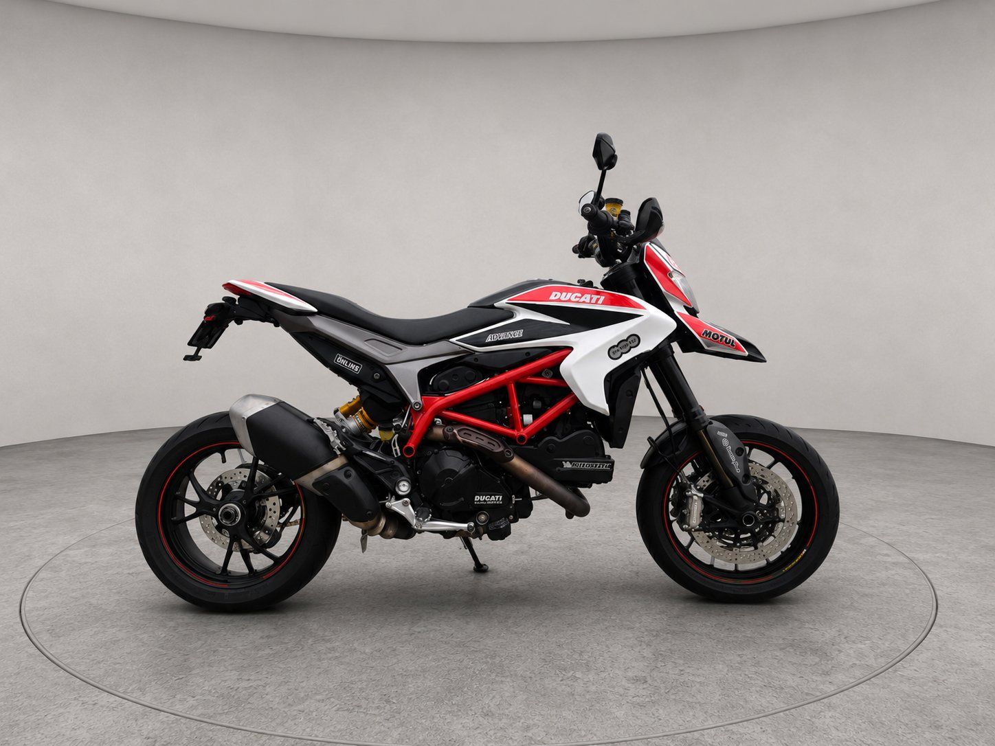 Ducati Strada: Ducati Hypermotard 821 SP | Ab Service & MFK | – Usato da Detligen venduto da Motorradschmiede 1