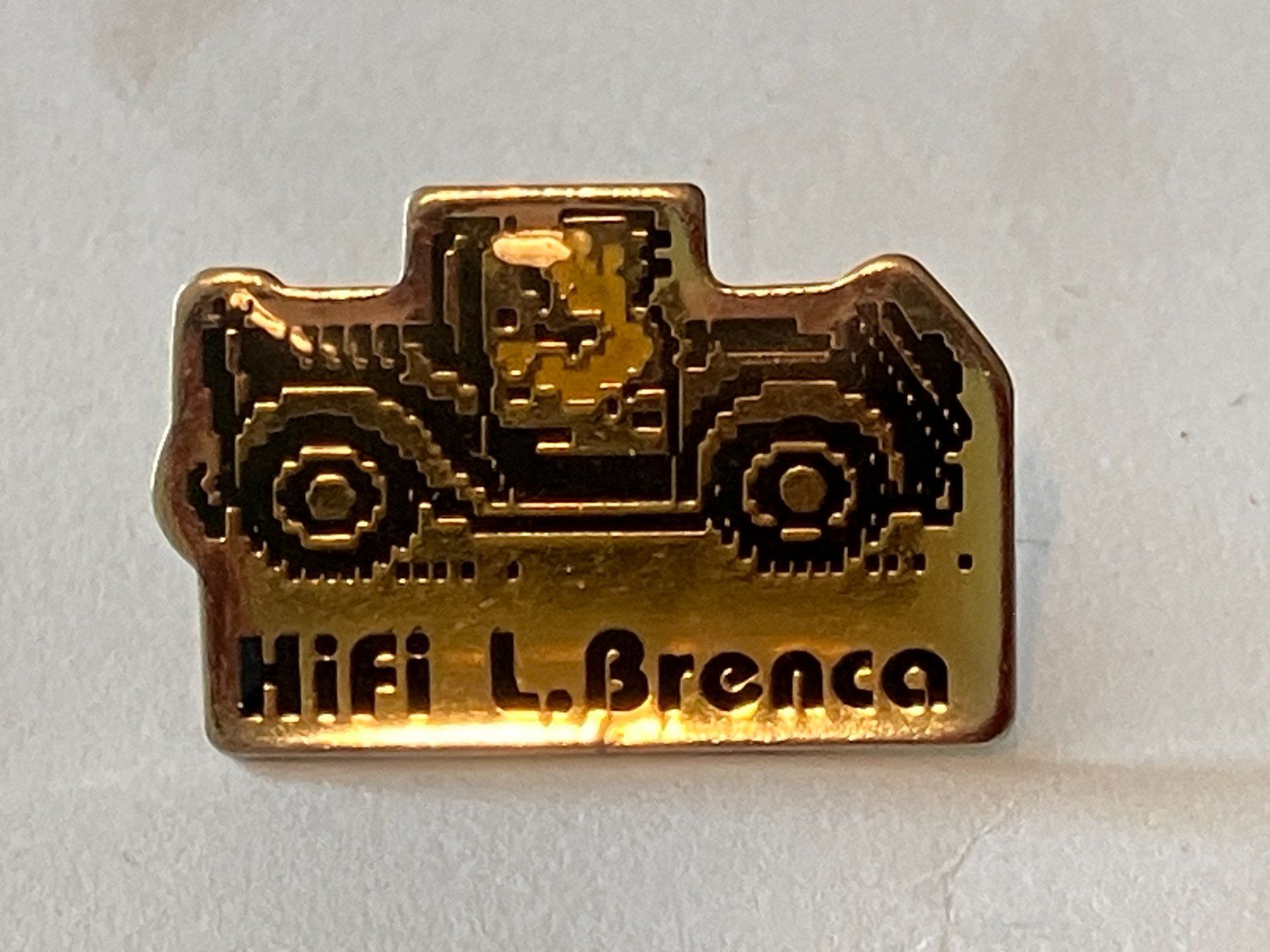 Placchette & Badge: 1 Pin HiFi L. Brenca – Usato da Basel venduto da djwwpp