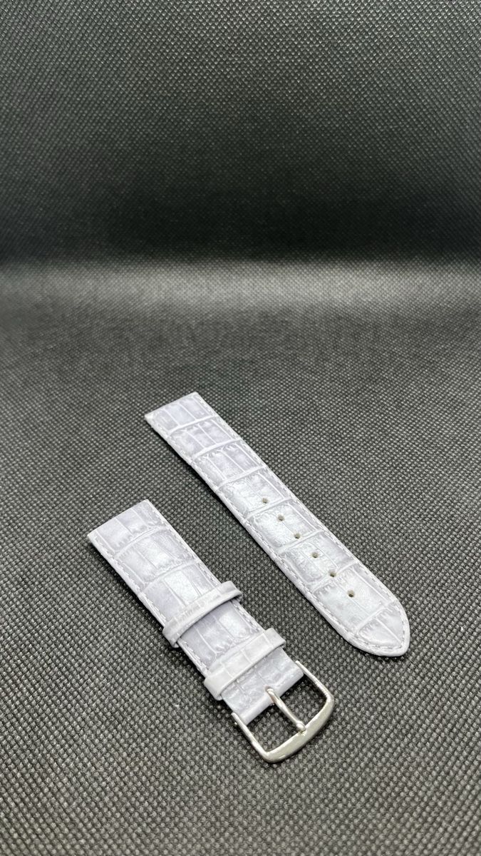 Bracciali & Braccialetti: Cinturino in pelle lilla – Nuovo (secondo la descrizione) da Pregassona venduto da TheWatchClub