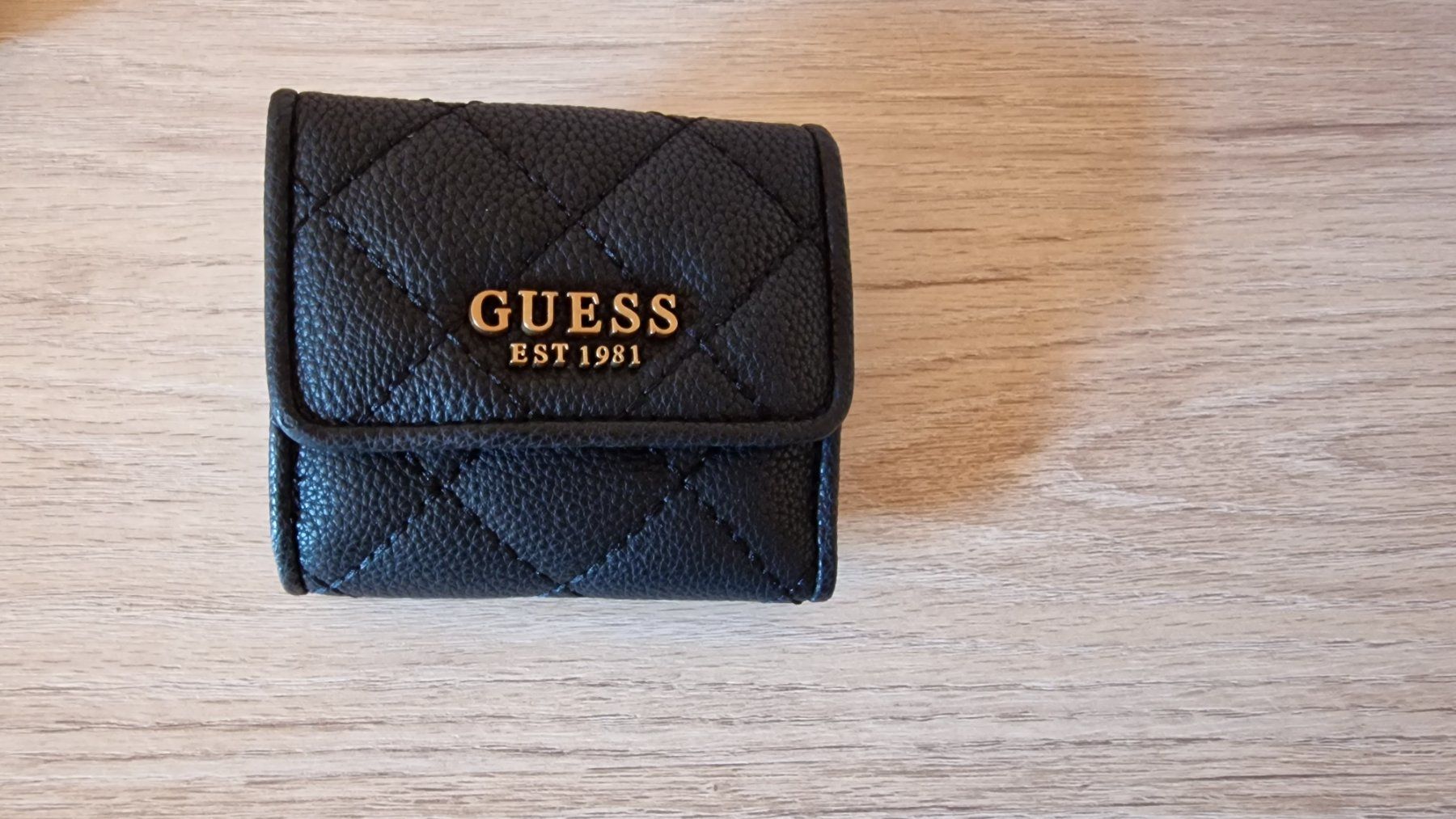 Guess Portamonete: Neue Guess Geldbörse schwarz – Nuovo (secondo la descrizione) da Eisten venduto da _saskiia_