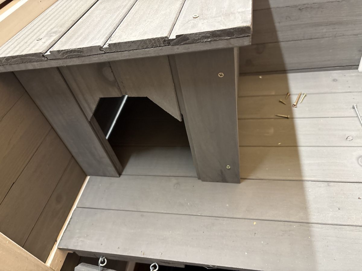 Cages, transport & sécurité: Kleintierstall Holz weiss mit Rollen gebraucht – Neuf avec emballage d'origine à Esslingen par germal 3