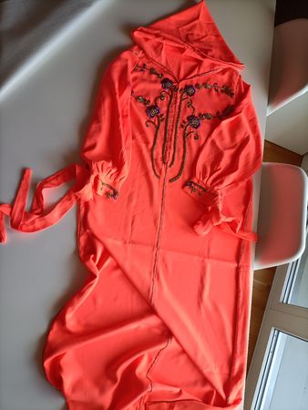 Caftan  jellaba corail brodé,  l'été, élégant 