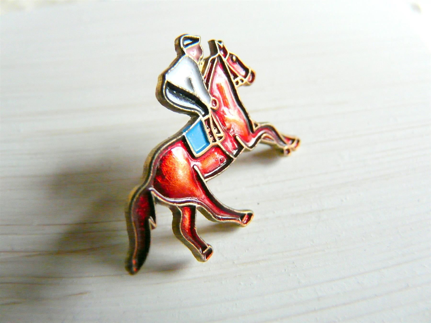 Placchette & Badge: • Pferderennen Pferd cheval  - pin M6A.39 – Usato da Pully venduto da websurfer1