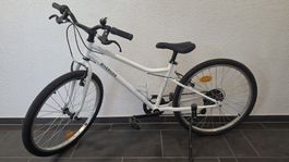 Neuwertiges Kinderfahrrad 24" Riverside B'Twin weiss