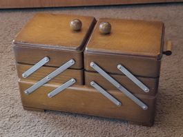 Handarbeits Holz Nähkästchen, 2 seitig ausziehbar  2  Etagen