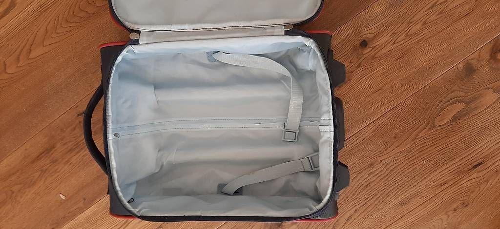 Valises de voyage: Rollkoffer für Kinder – D'occasion à Riehen par nic_xw5x 2