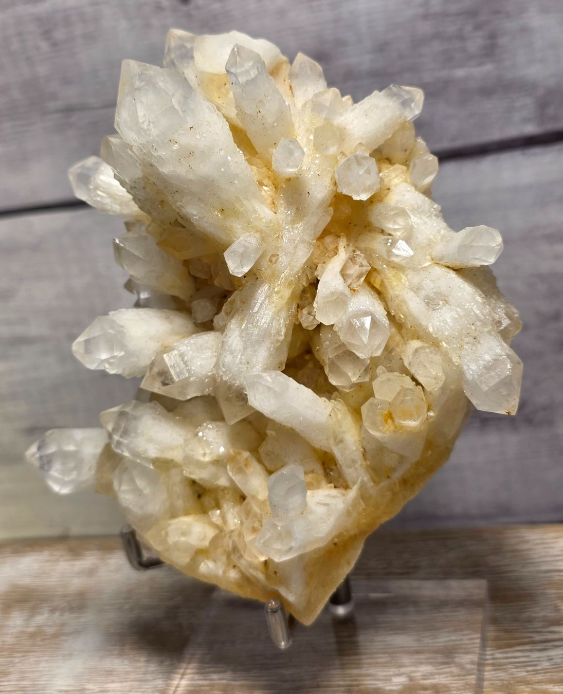 Minerali & Pietre curative: Pineapple Quarz Stufe aus Madagaskar 655g – Nuovo e nell'imballaggio originale da Matzingen venduto da Shay_Crystalz 1