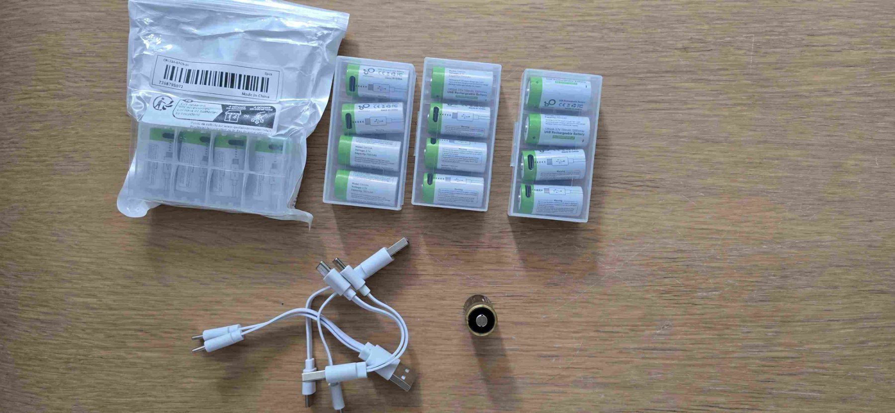 Akkus: wiederaufladbare Batterien CR123A – Gebraucht aus Würenlos von Eyeq 1