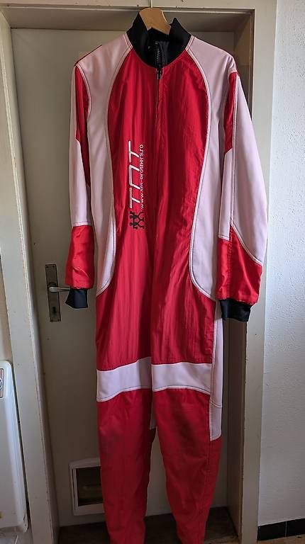 Completi: Skydive Suit Grösse M – Usato da Obergösgen venduto da LePa92