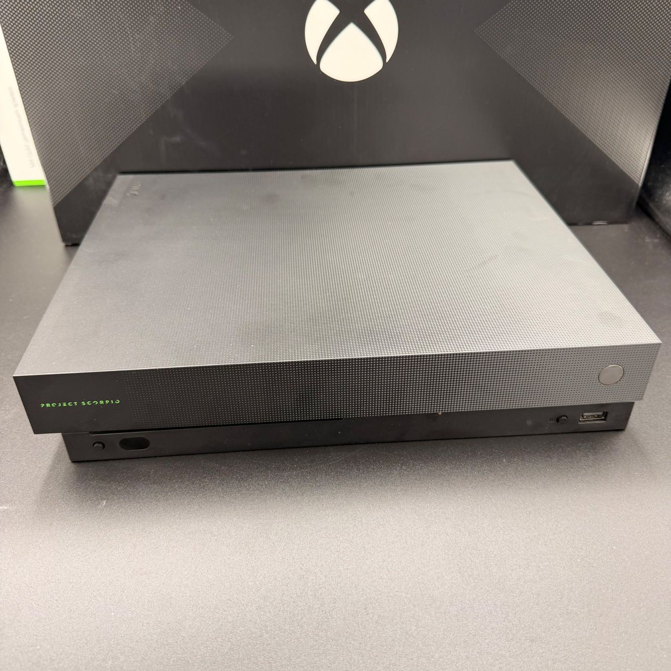Microsoft Konsolen: Microsoft Xbox One X Project Scorpio 1TB OVP – Gebraucht aus Düdingen von Nerdworld 7