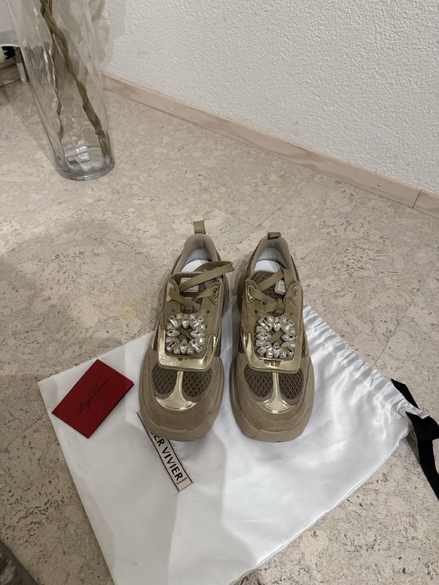 Scarpe da donna: Roger Vivier Sneaker Viv' Run Strass - Grösse 39 – Nuovo (secondo la descrizione) da Wilen b. Wollerau venduto da lia_9v87 3