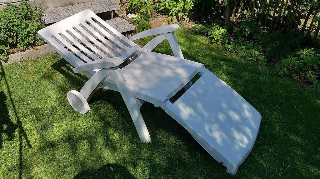 Chaises longues: Liegestuhl mit Kissen – D'occasion à Thun par Lexu4444 2