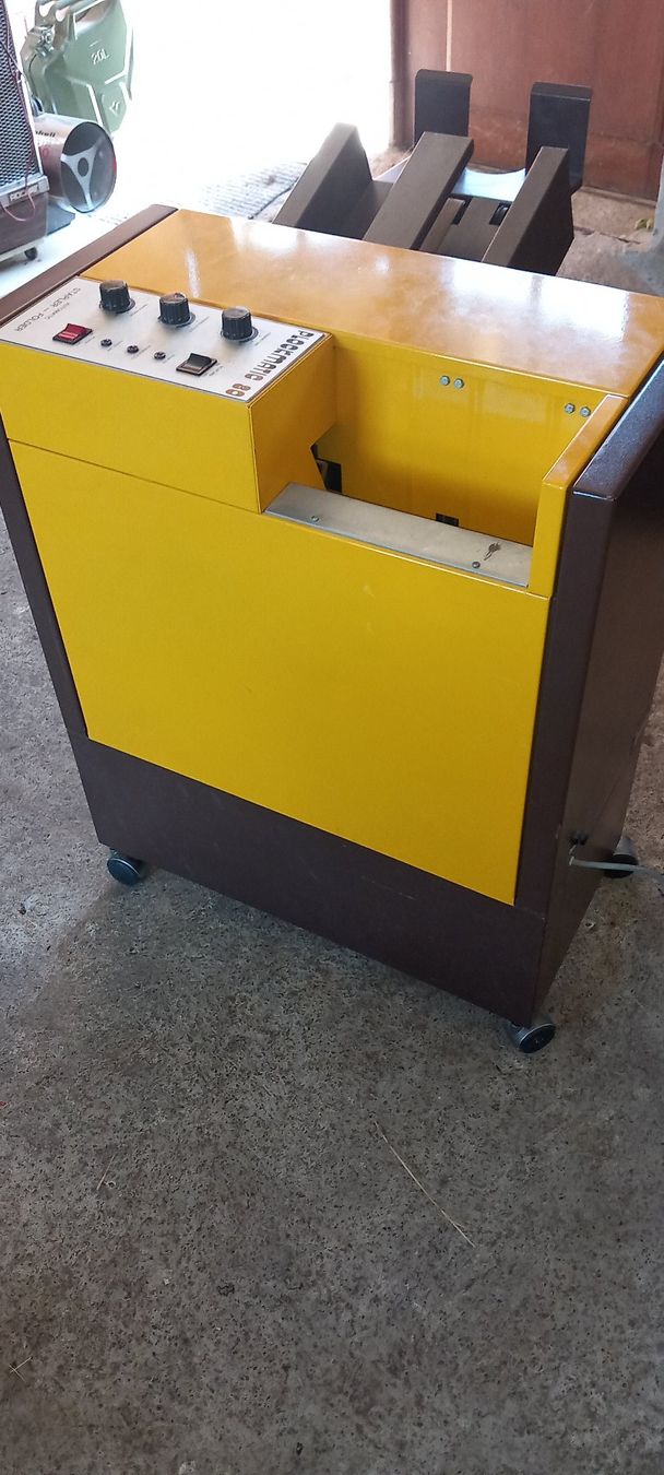 Tutte le macchine: Blockmatic 80, Heften / Falzen – Usato da Mönchaltorf venduto da Blamp