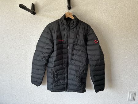 Mammut Daunenjacke Grösse M, Schwarz, Ideal für den Winter
