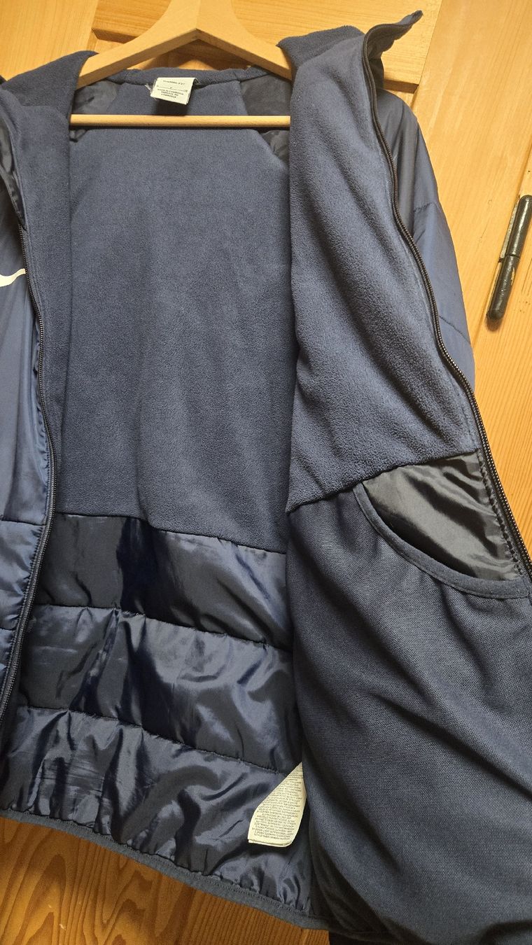 FCZ Jacken: FCZ Jacke gr.S – Gebraucht aus Zürich von Dee_jrp5 5