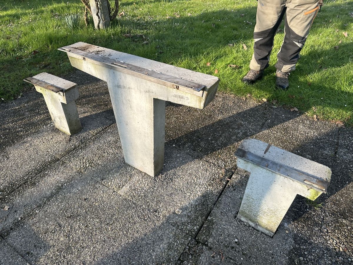 Altro in Decorazioni & Accessori: Gartentisch-Elemente – Usato da Winterthur venduto da lui_xz89 2