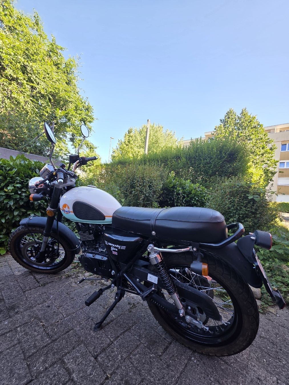 Mash Strasse: Mash seventy five 125 – Neu (gemäss Beschreibung) aus Rickenbach b. Wil von MercedesBenz_ 2