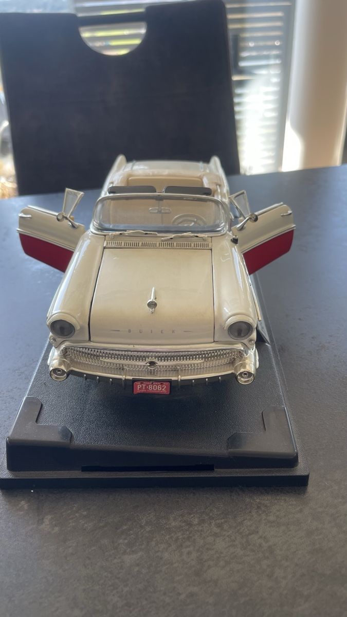 Modellini d'auto: Buick – Usato da Neuhaus SG venduto da Efranco