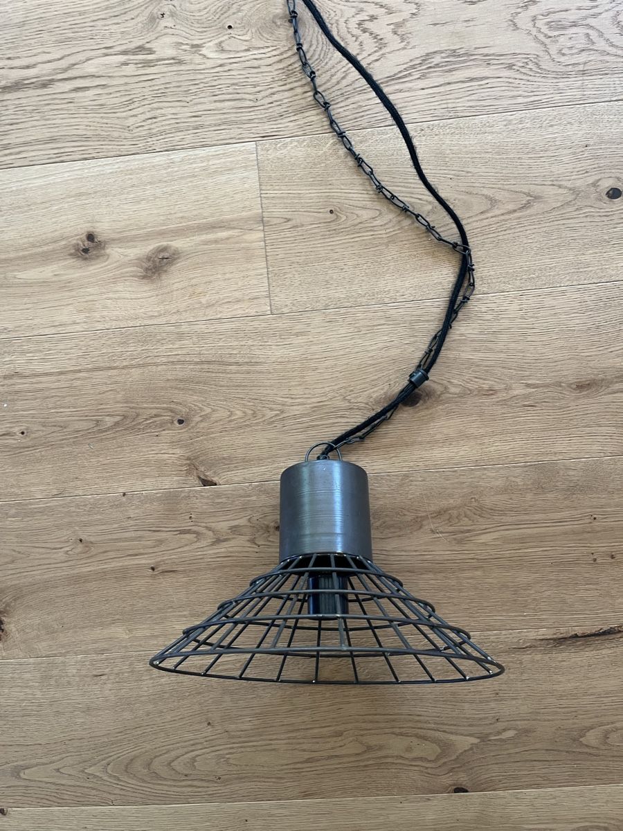 Lampadari & plafoniere: Industrial style ceiling lamp with cage shade, black – Usato da Mettendorf TG venduto da flyingfinn