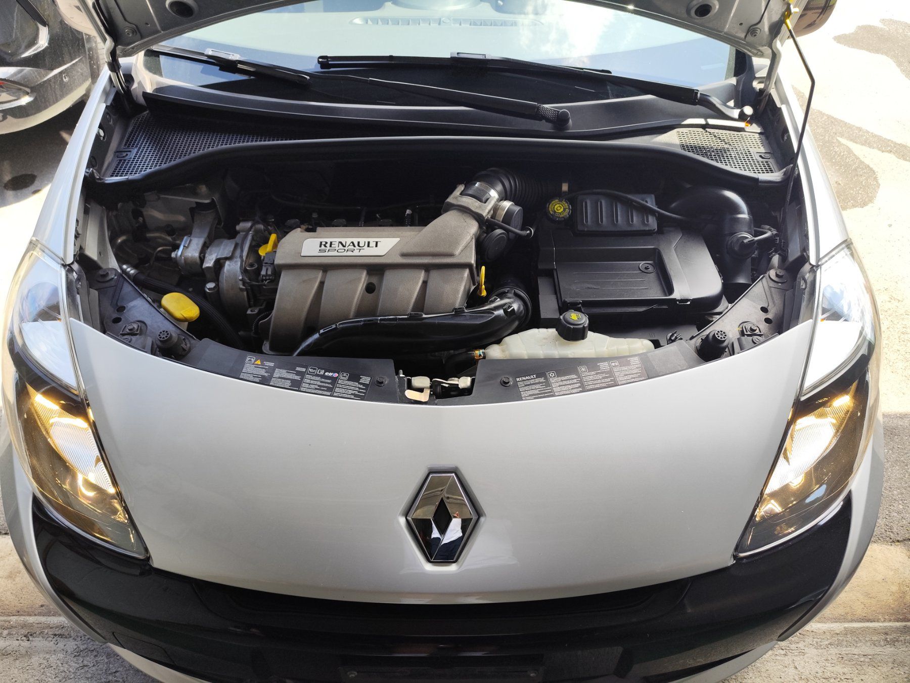 Renault Automobili: Renault Clio 2.0 16V Sport – Usato da Neerach venduto da Nesi57 7