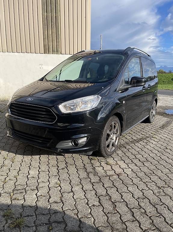 Veicoli commerciali: Ford Tourneo Custom – Usato da Altstätten SG venduto da lau_8yhc 1