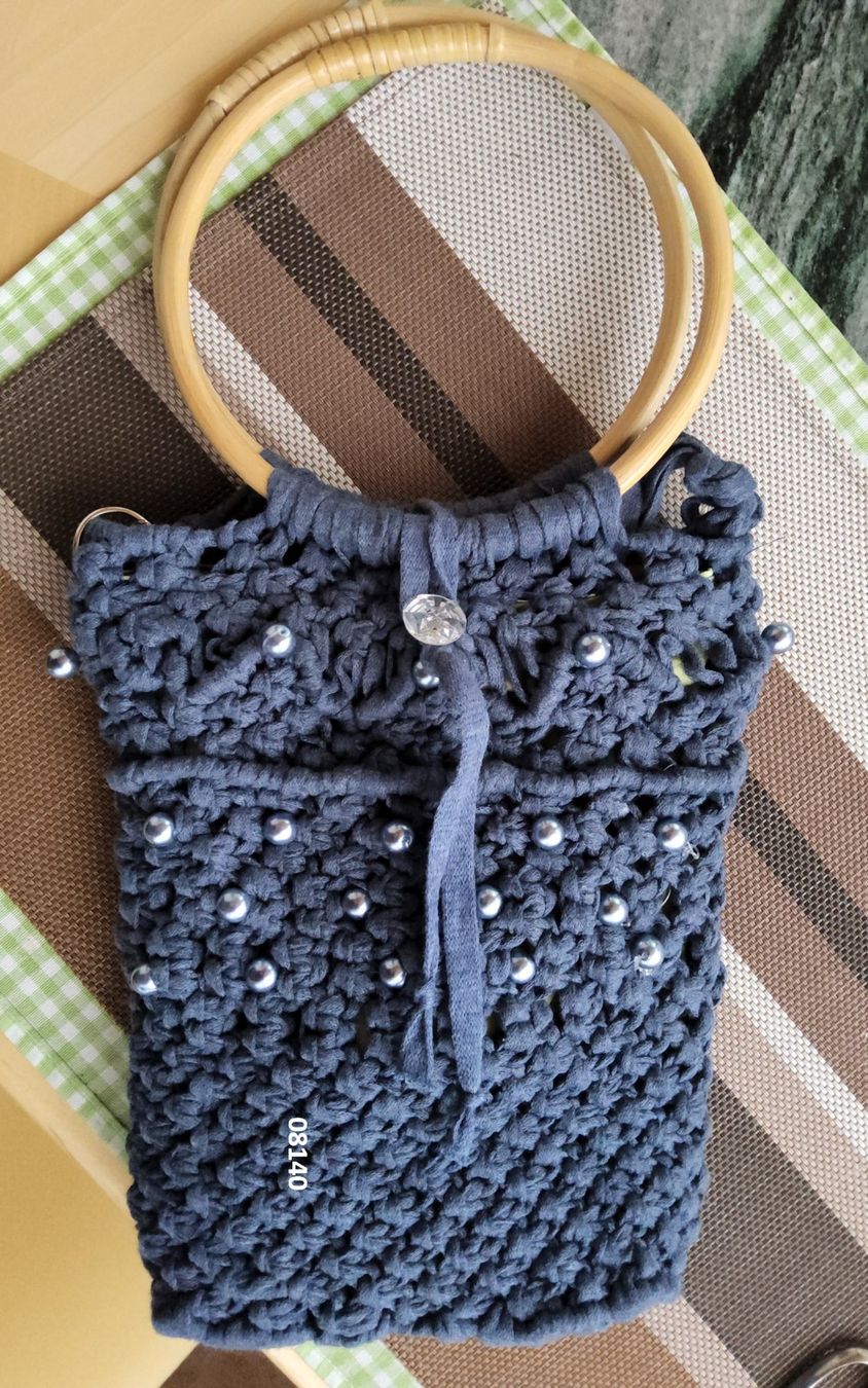 Borse da donna: Handtasche – Nuovo (secondo la descrizione) da Bäretswil venduto da Esku01