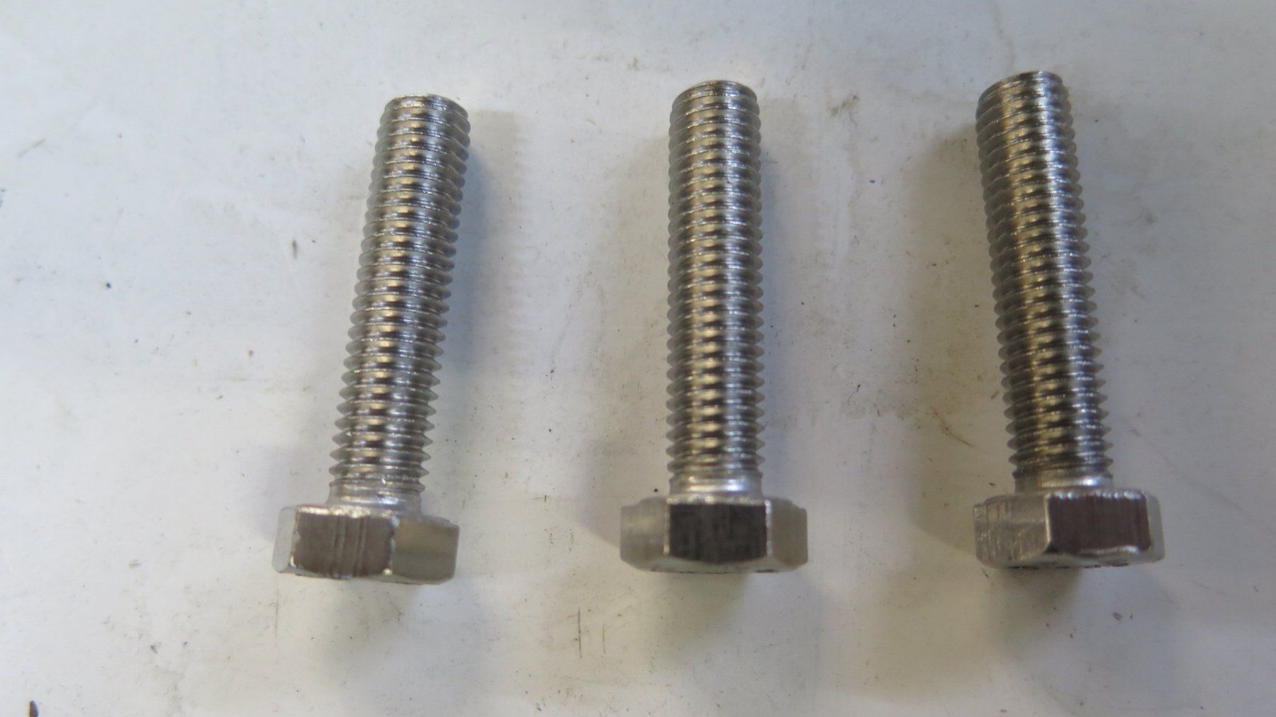 Alle Werkzeuge: Rostfreie Schrauben M8x35 DIN 933 A4 – Neu und originalverpackt aus Eiken von HSE44 1