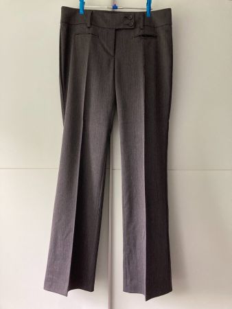 s.Oliver / Buntfaltenhose / Damen / Gr. 42 / Grau