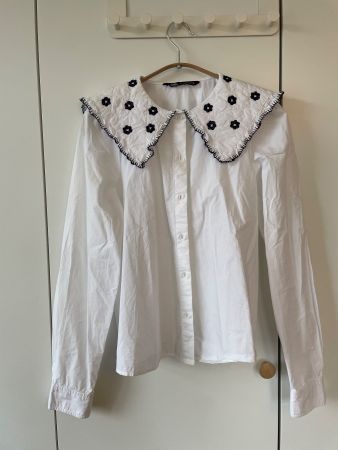 Weisse ZARA Bluse mit Bubikragen, Gr XS, Top Zustand