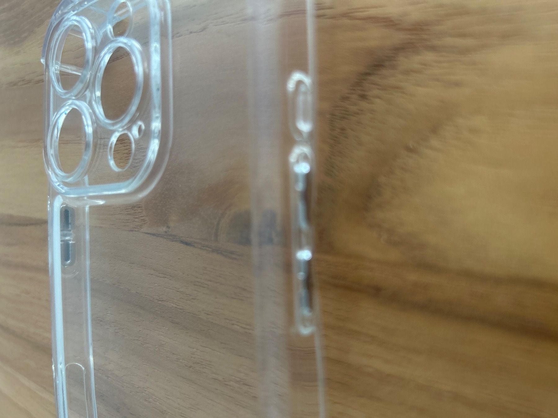 Apple Cover & Protezioni schermo: Iphone 16 Pro Cover Transparent mit Eckenschutz! – Nuovo e nell'imballaggio originale da Schenkon venduto da Jaimer_91 1