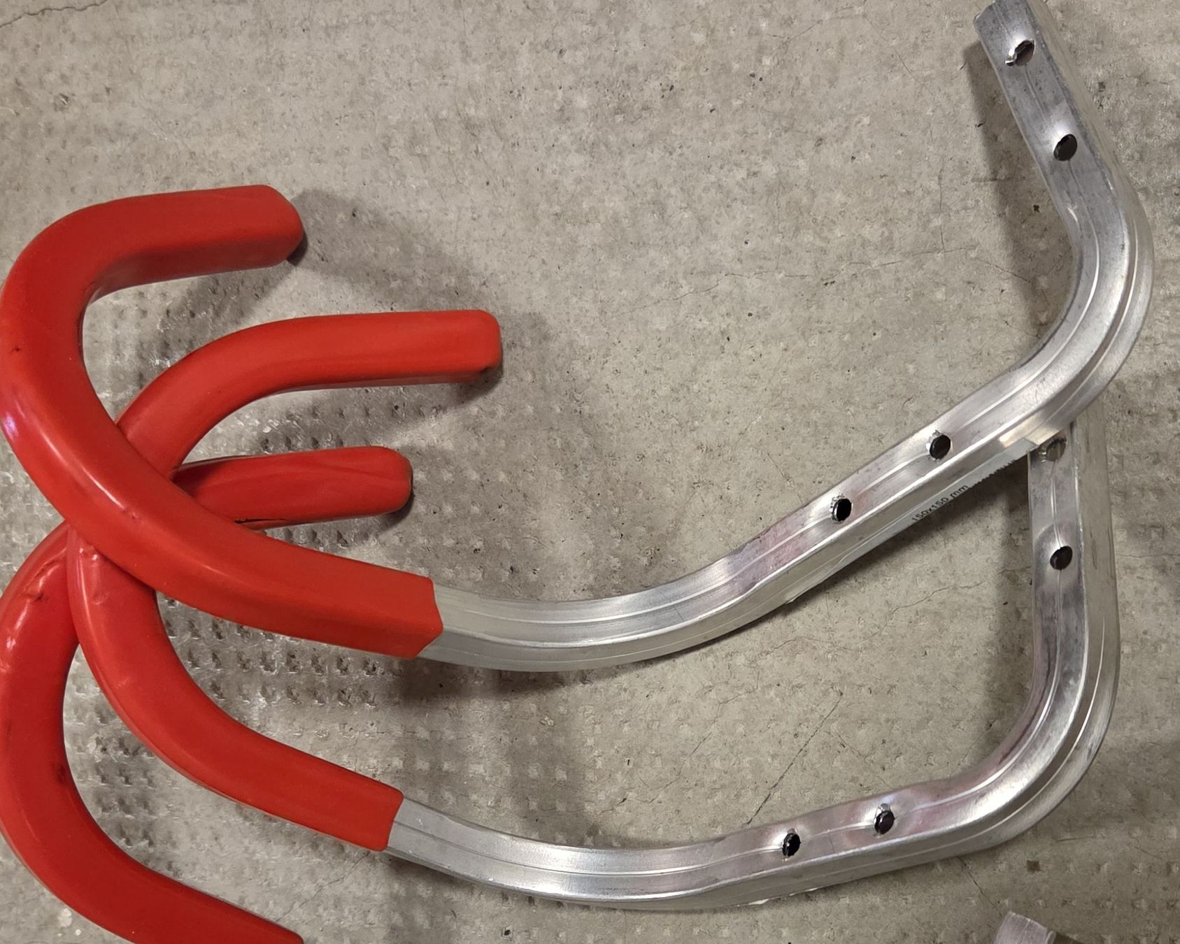 Pezzi di ricambio: Bicycle suspension hooks – Usato da La Tour-de-Peilz venduto da GreenThing