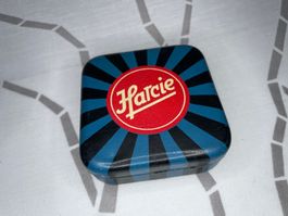 Alte Blechdose "Harcie"