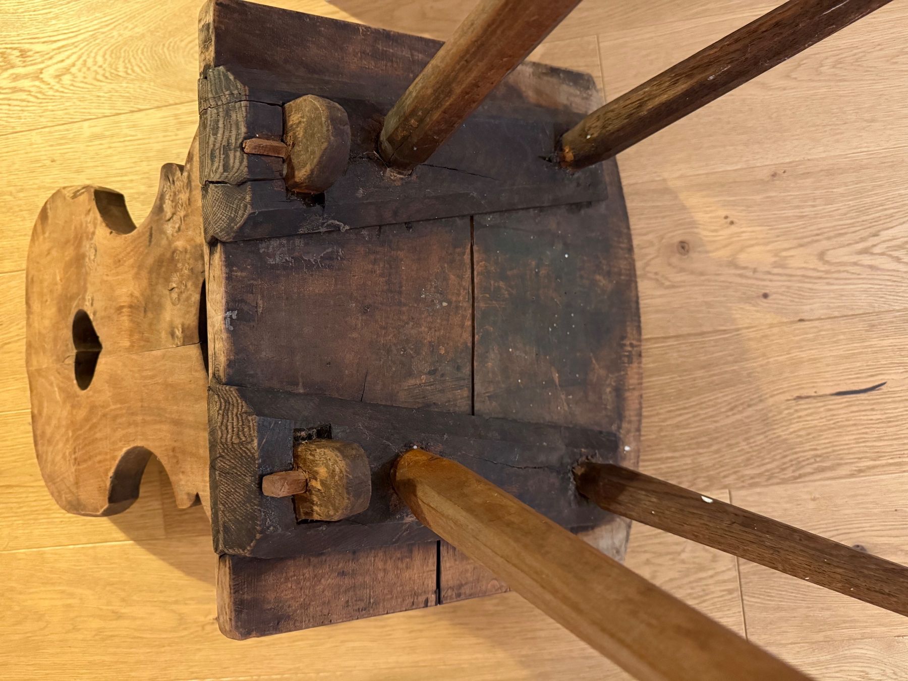 Sedie: Vintage Bauernstuhl mit Herz-Ausschnitt – Usato da Thalwil venduto da Han_nah 2