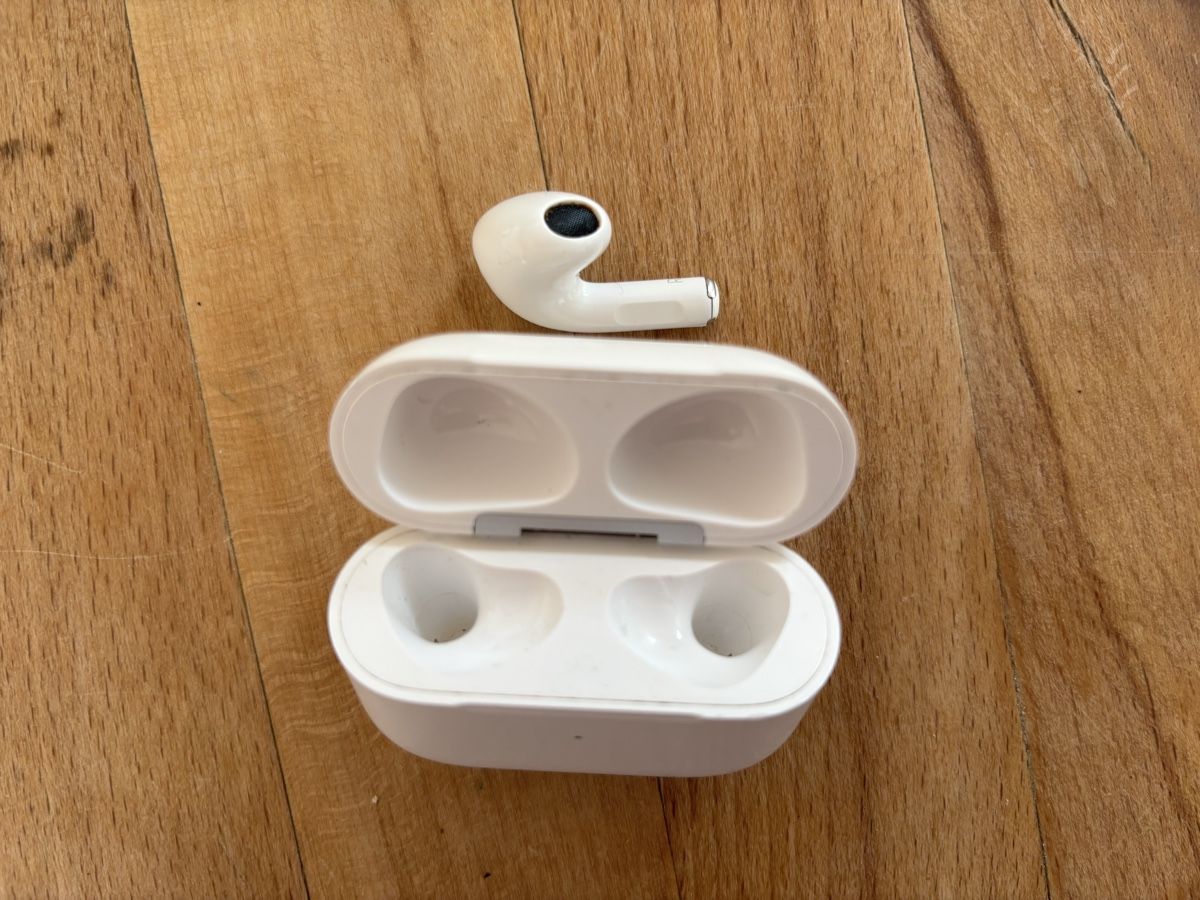 Apple Cuffie: Apple AirPods 3  – Usato da Winterthur venduto da Lift 1