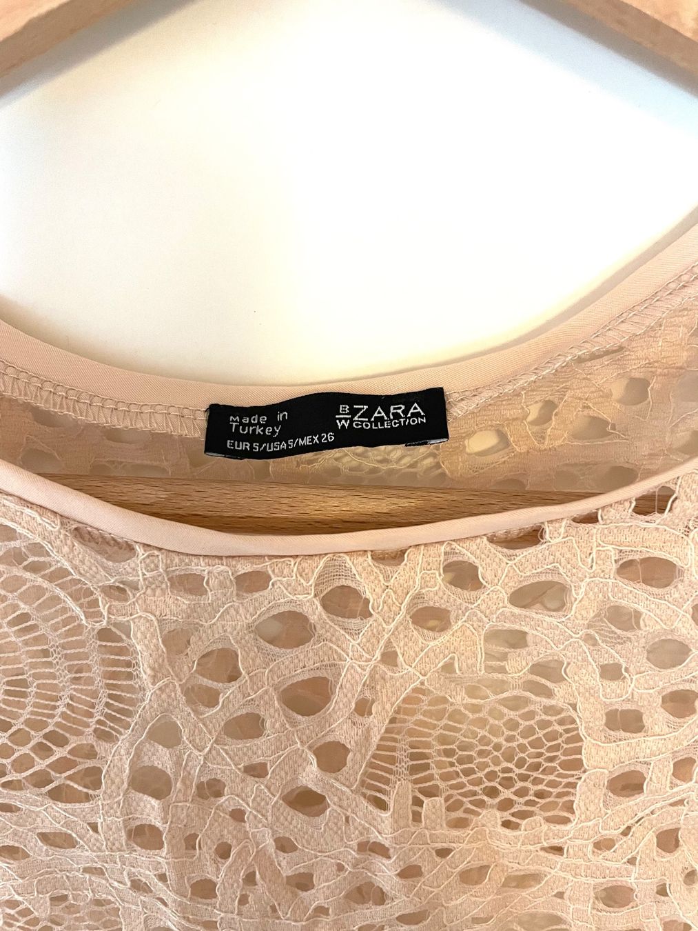 Zara Tops: Zara Spitzentop (S) – D'occasion à Triesen par antonellaaa_ 1