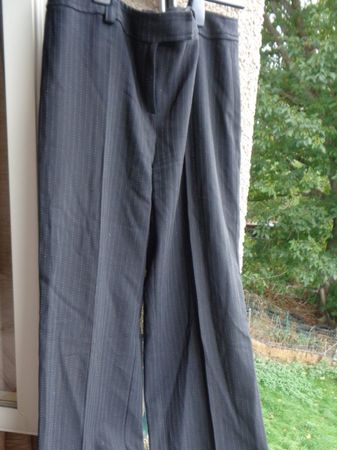 Damenhose Marke Intrend, Gr. 40, 96% Wolle