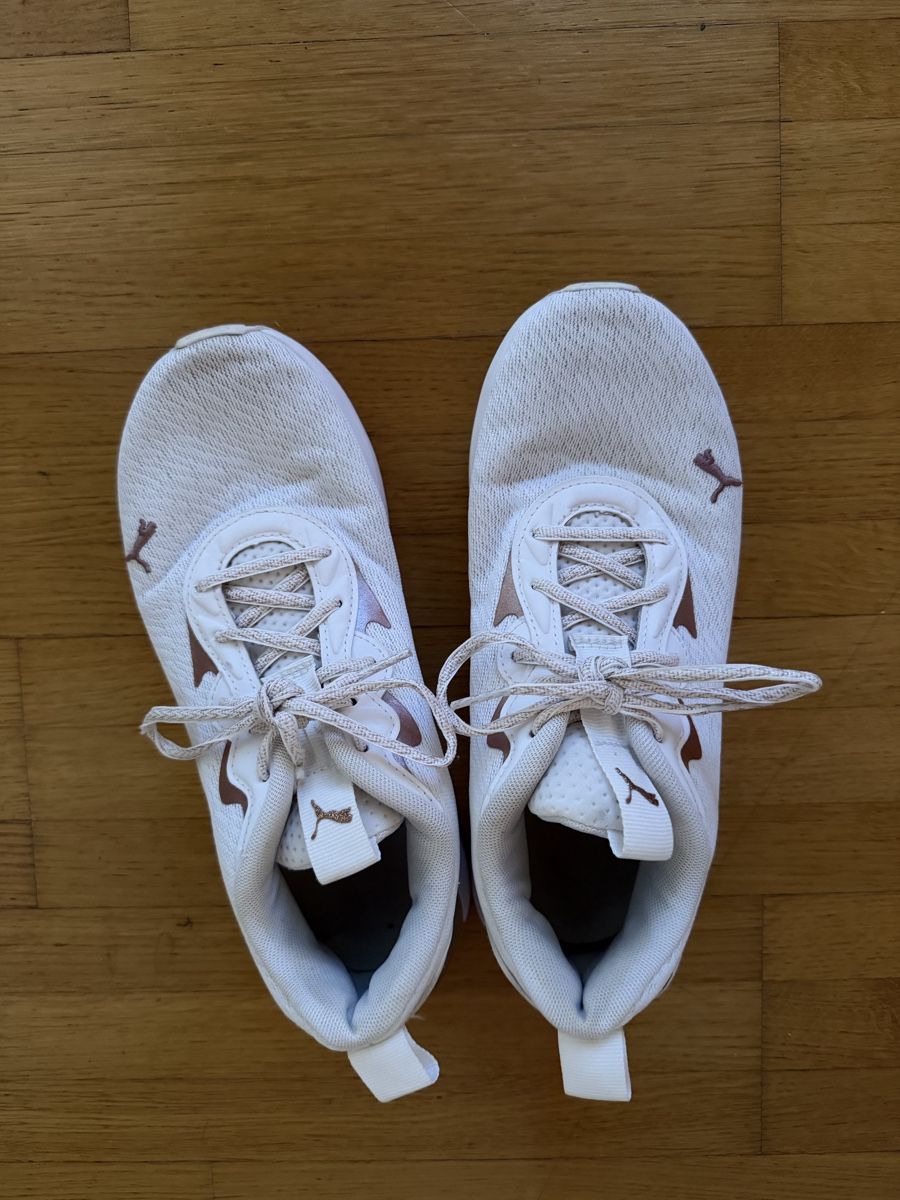 Puma Scarpe da donna: Puma Turnschuhe Weiss Gr 38 gebraucht – Usato da Zürich venduto da BettinaMarie2308