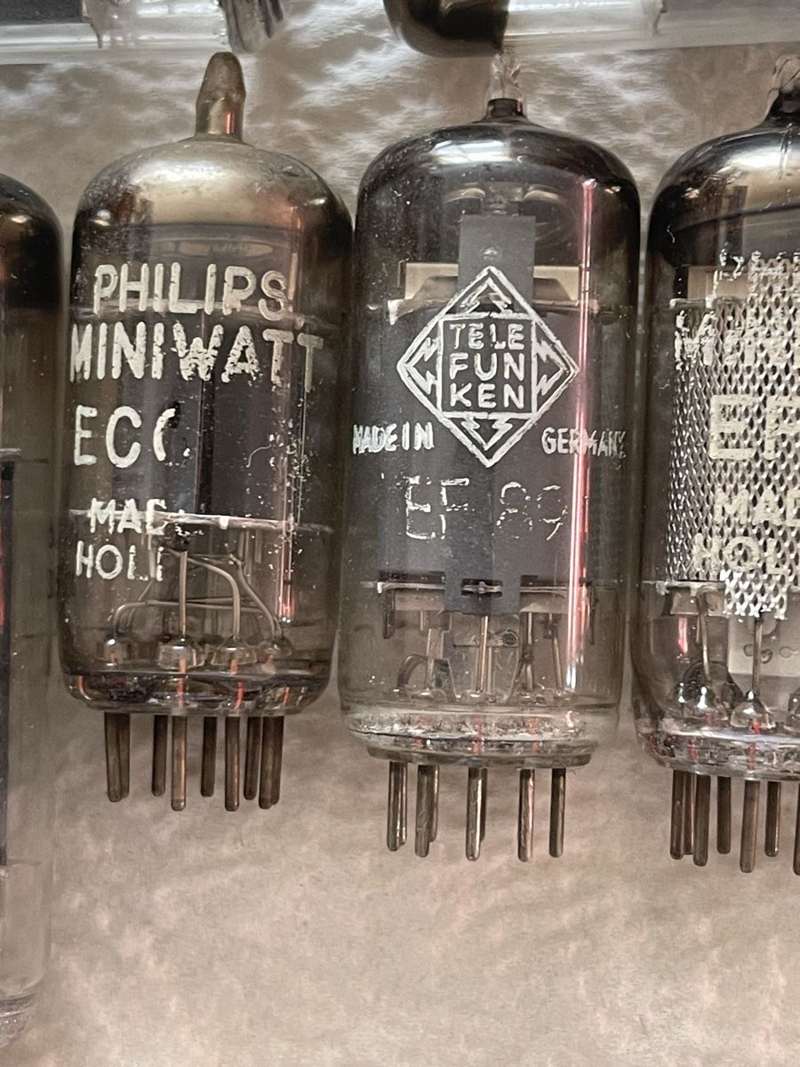 Elektronikbauteile: Röhren EL84, ECC83, ECC88 & mehr – Gebraucht aus Bern von TamSham 2