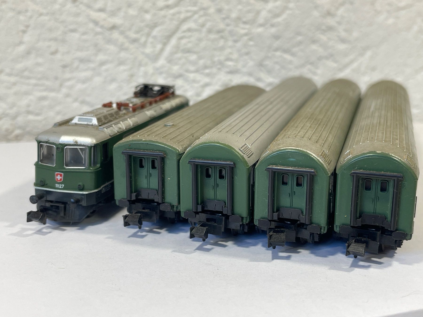 Trix Modellini di ferrovie: Minitrix SBB 5 teiliger Schnellzug RIC UIC-X – Usato da Wilderswil venduto da Modellbahn-Shop-Moll 4