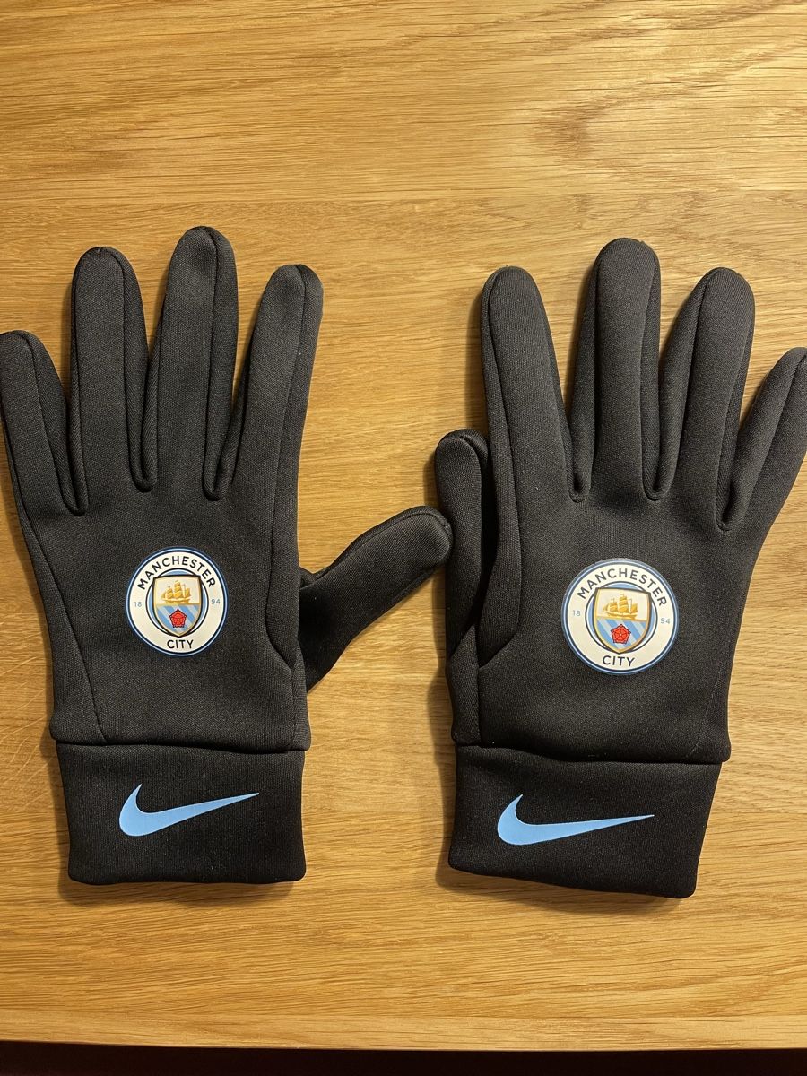 Guanti & manicotti: Handschuhe Manchester City – Usato da Ballwil venduto da chieffzz
