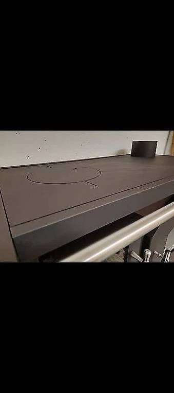 Herde: Poêle à bois / cuisinière Modèle : Vielfaldo. – Gebraucht aus Sion von Swissquali. 4